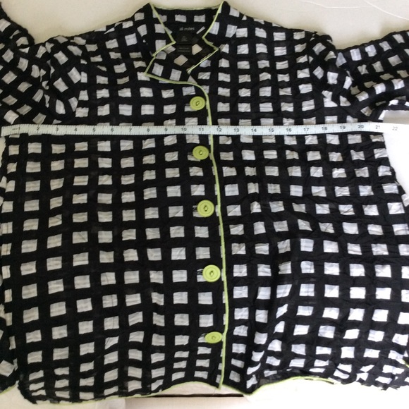 Ali Miles Tunic Top PL Artsy Sharkbite Hem Black White Button Up Contemporary - Picture 12 of 15
